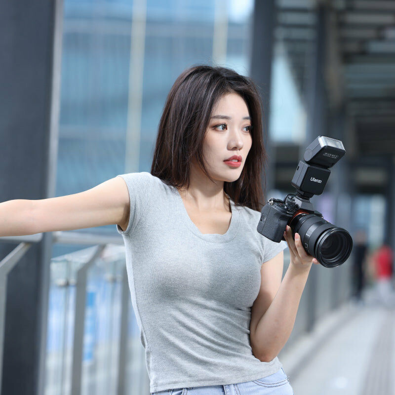 Ulanzi F32 Camera Flash แฟลชกล้อง รองรับการใช้งาน Hot shoe mount