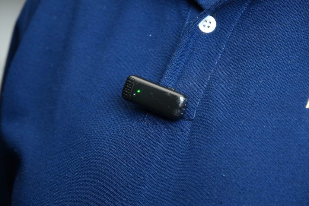 Ulanzi j11 ไมโครโฟนไร้สายระบบ wireless lavalier สำหรับการบันทึกเสียงคุณภาพสูง (2)