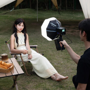 Ulanzi la06 light handle grip with power mount ด้ามจับไฟ led พร้อมฐานใส่พาวเวอร์แบงค์ แบตสำรอง อเนกประสงค์ 7