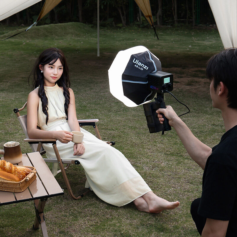 Ulanzi la06 light handle grip with power mount ด้ามจับไฟ led พร้อมฐานใส่พาวเวอร์แบงค์ แบตสำรอง อเนกประสงค์ 7