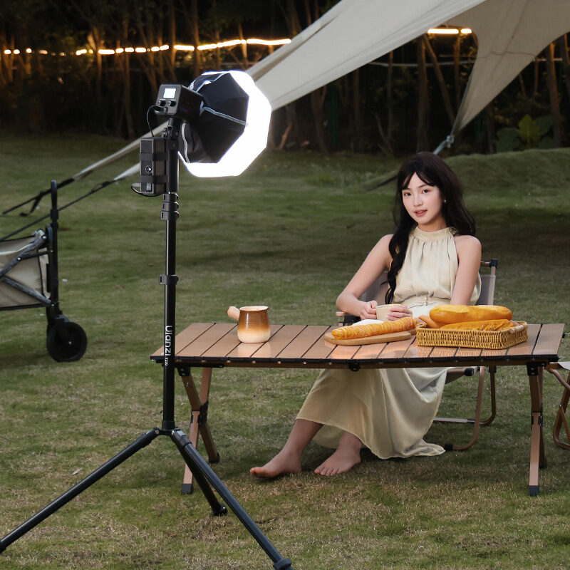 Ulanzi la06 light handle grip with power mount ด้ามจับไฟ led พร้อมฐานใส่พาวเวอร์แบงค์ แบตสำรอง อเนกประสงค์ 8